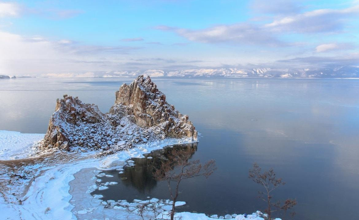 Скала Шаманка Ольхон