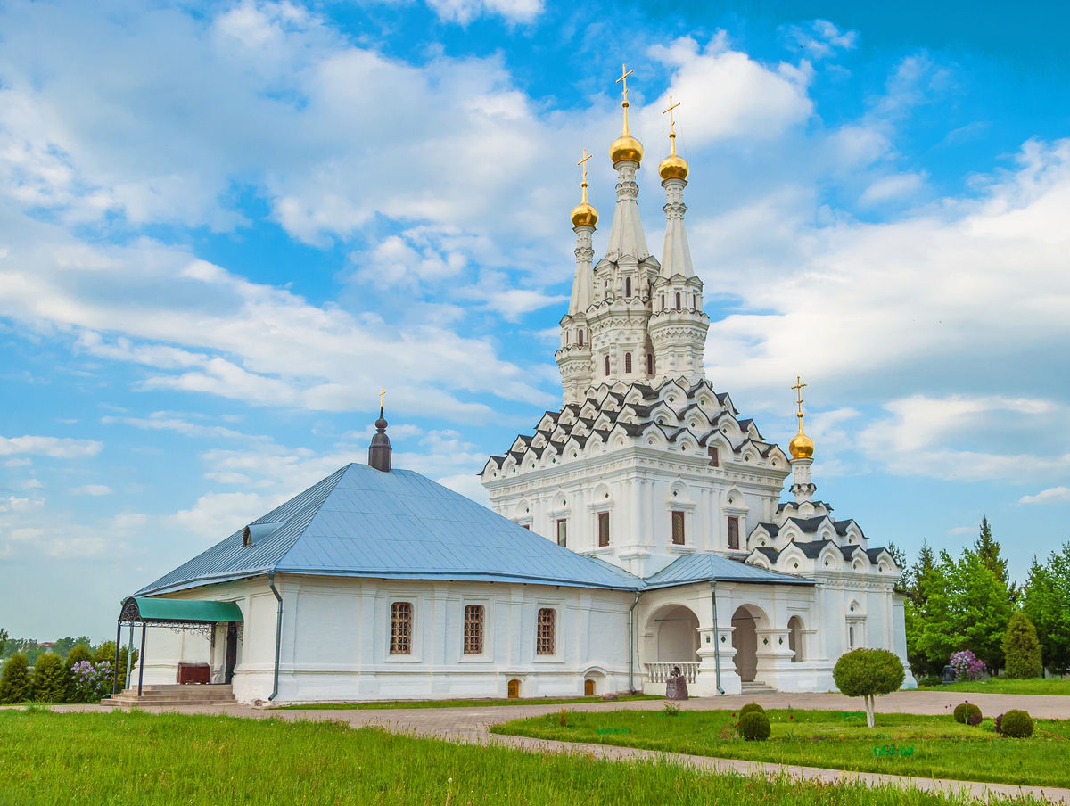 Трехшатровая Церковь Одигитрии в Вязьме