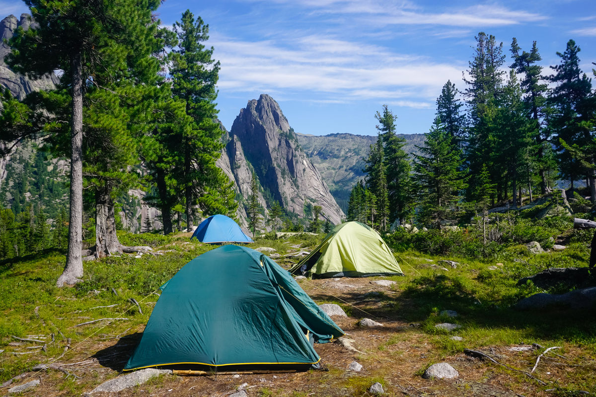 Палаточный лагерь в природном парке Ергаки