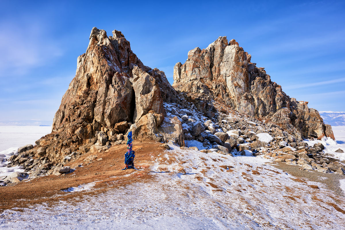 Зимний пейзаж скалы Шаманки