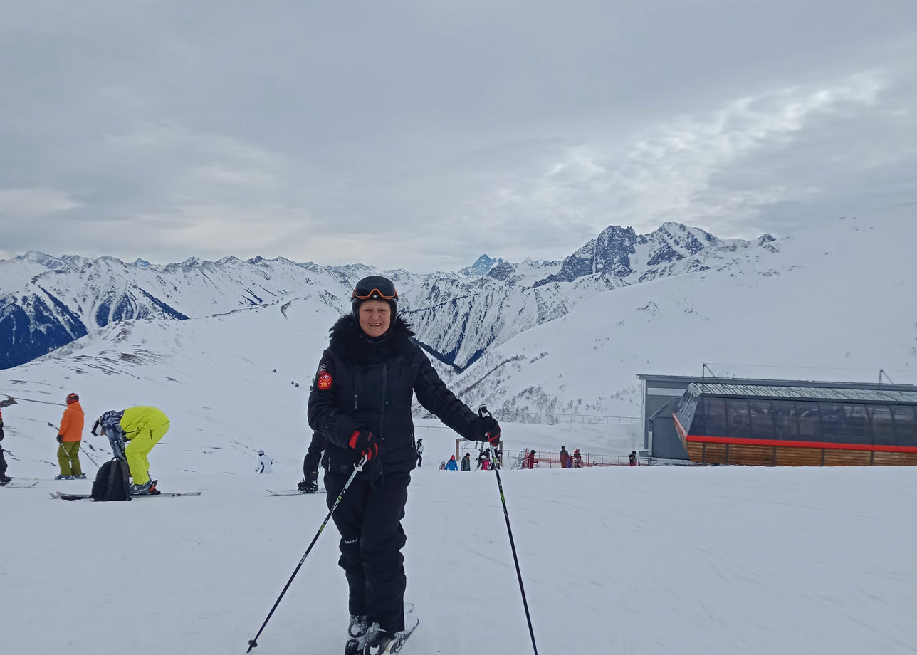 Катаюсь на лыжах 43 года первый раз воспользовался услугами туристического агентства советую всем очень чётко просто