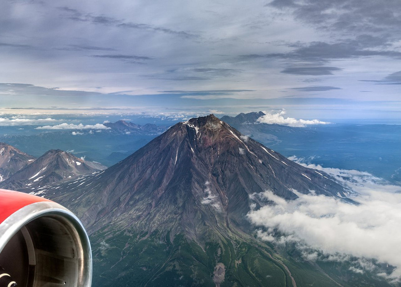 Камчатка самолет вулкан