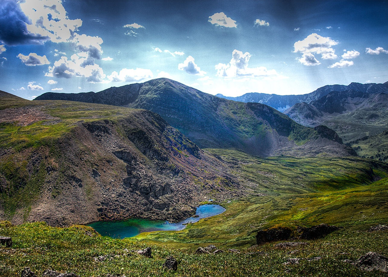 Озеро небесное горный Алтай