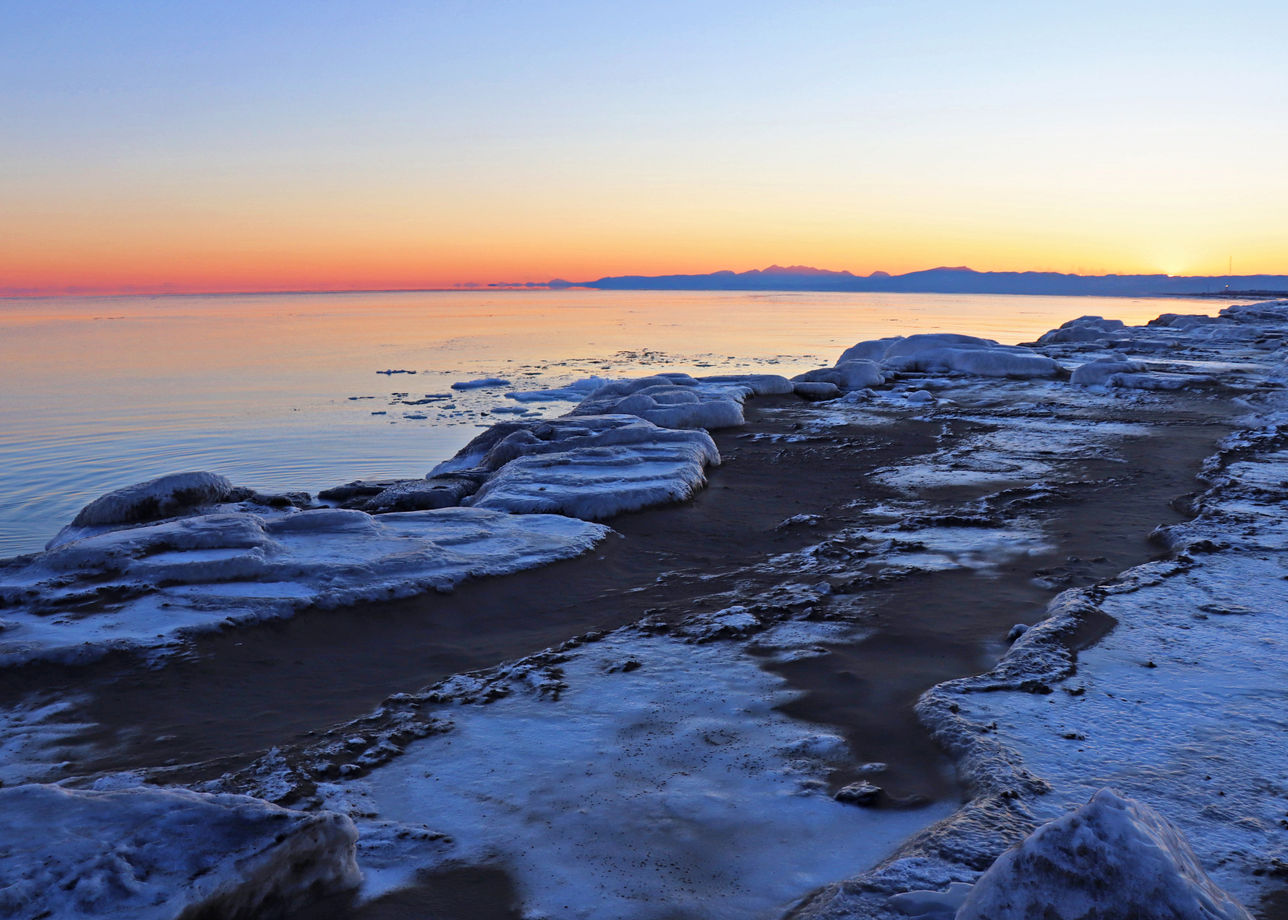 Сахалин зимой. Остров Сахалин зимой. Ледяные Торосы Охотского моря. Островная Арктика осенью. Сахалин туры 2024