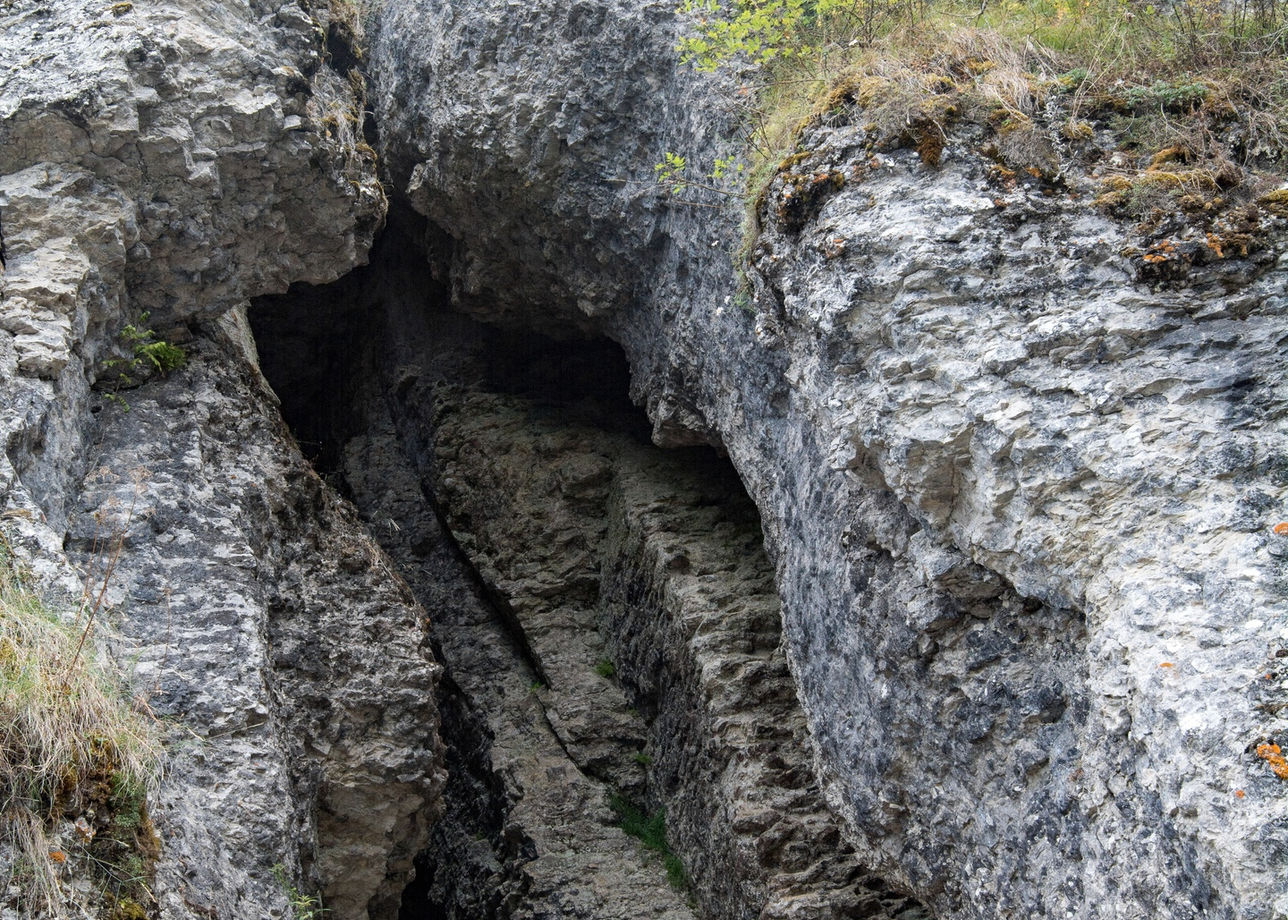 Тайные пещеры