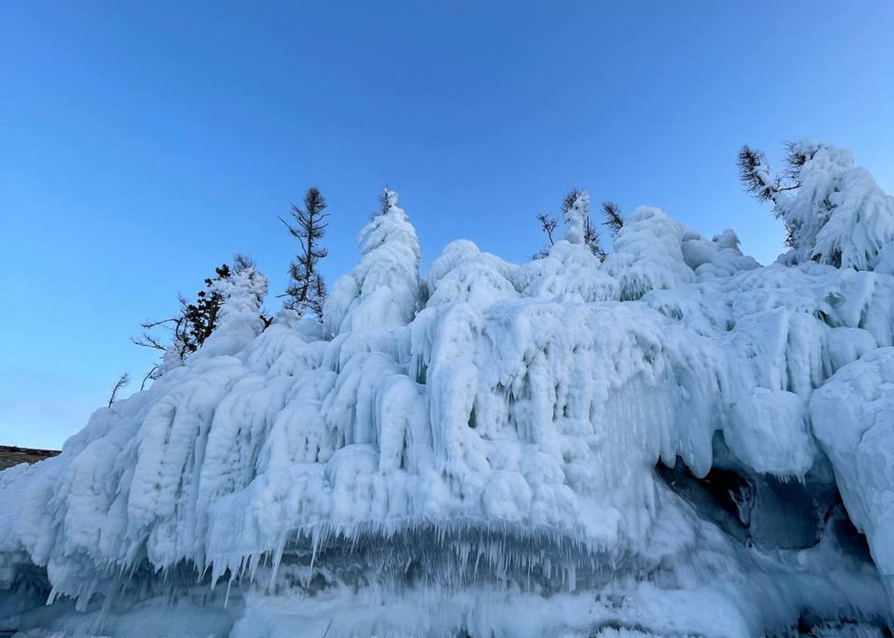 Походы на коньках по Байкалу и не только 2024-2025: уникальные приключения на ледяных просторах