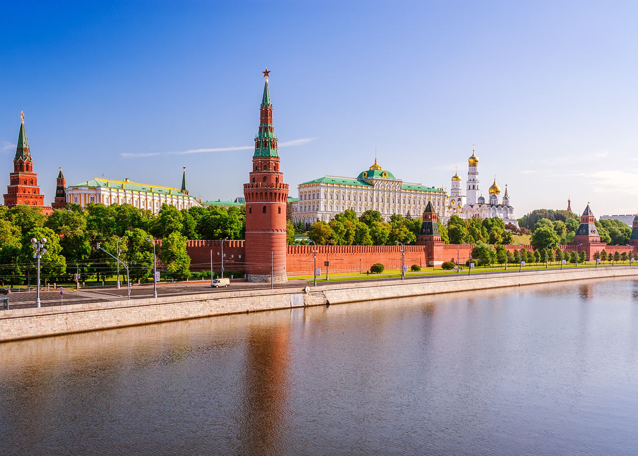 Суббота. Обзорная экскурсия по Москве. Посещение территории Московского Кремля