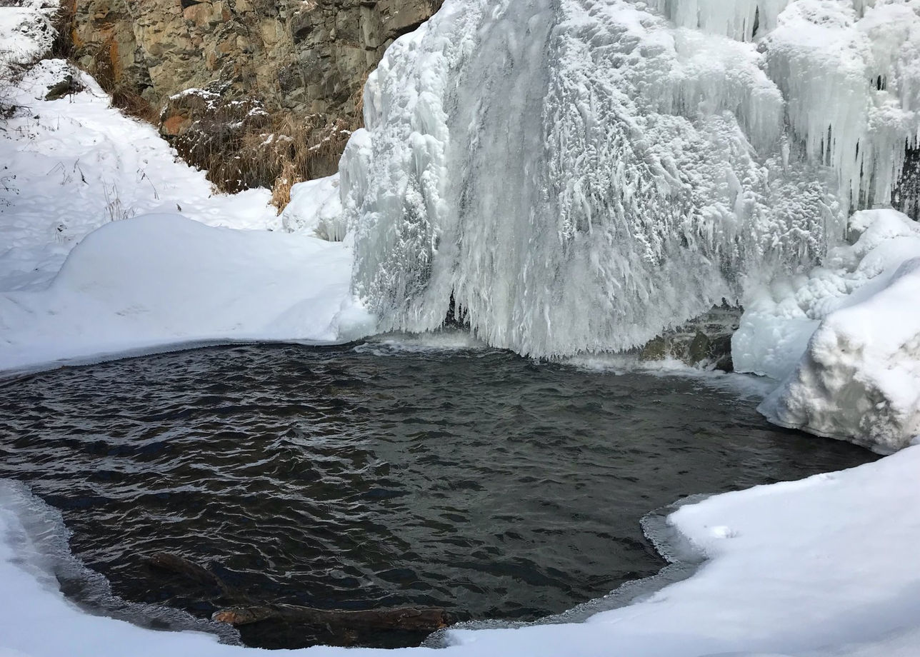 Замерзший Камышлинский водопад