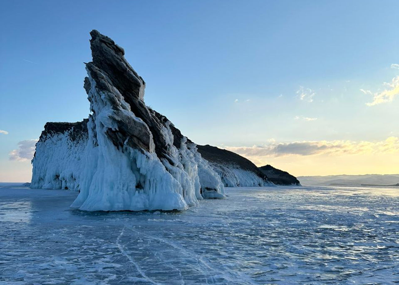 Прекрасное путешествие на сказочный необыкновенно красивый и завораживающий зимний Байкал. Не передать словами и фотографиями всю