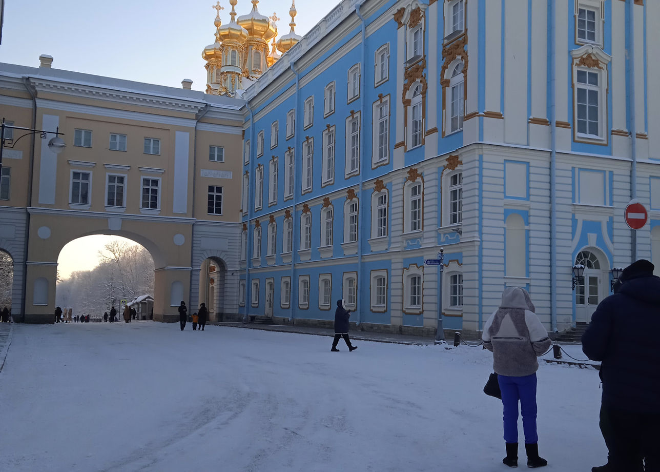 Санкт-Петербург это город-загадка, который можно открывать для себя постоянно несмотря на новогодние морозы. Столько впечатлений от