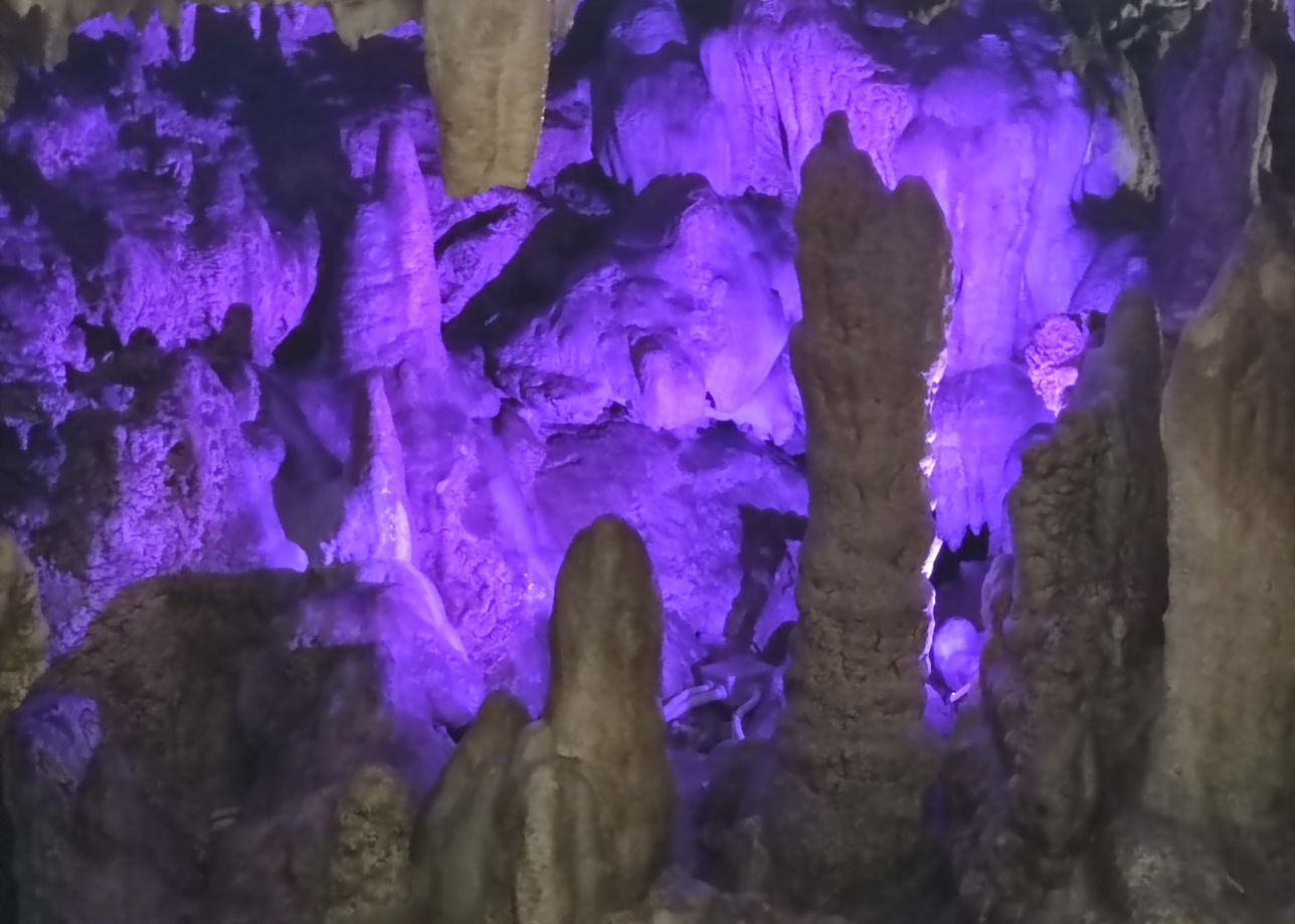 Искусство воды и камня в Азишской пещере