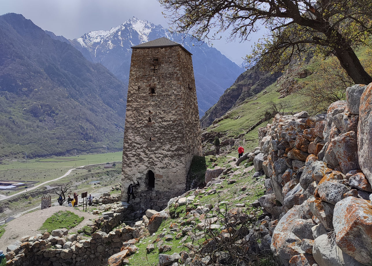 Добрый день, друзья. Хочу поделиться впечатлениями от моей поездки. Итак, классическое путешествие по Кавказу. 6 дней.