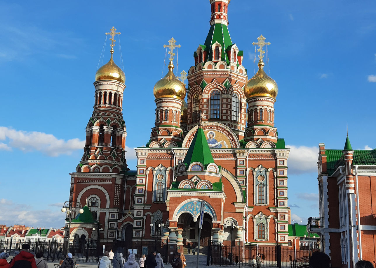 Тур очень понравился, замечательные гиды. Повезло с погодой, было тепло и солнечно. Казань красивый город, особенно