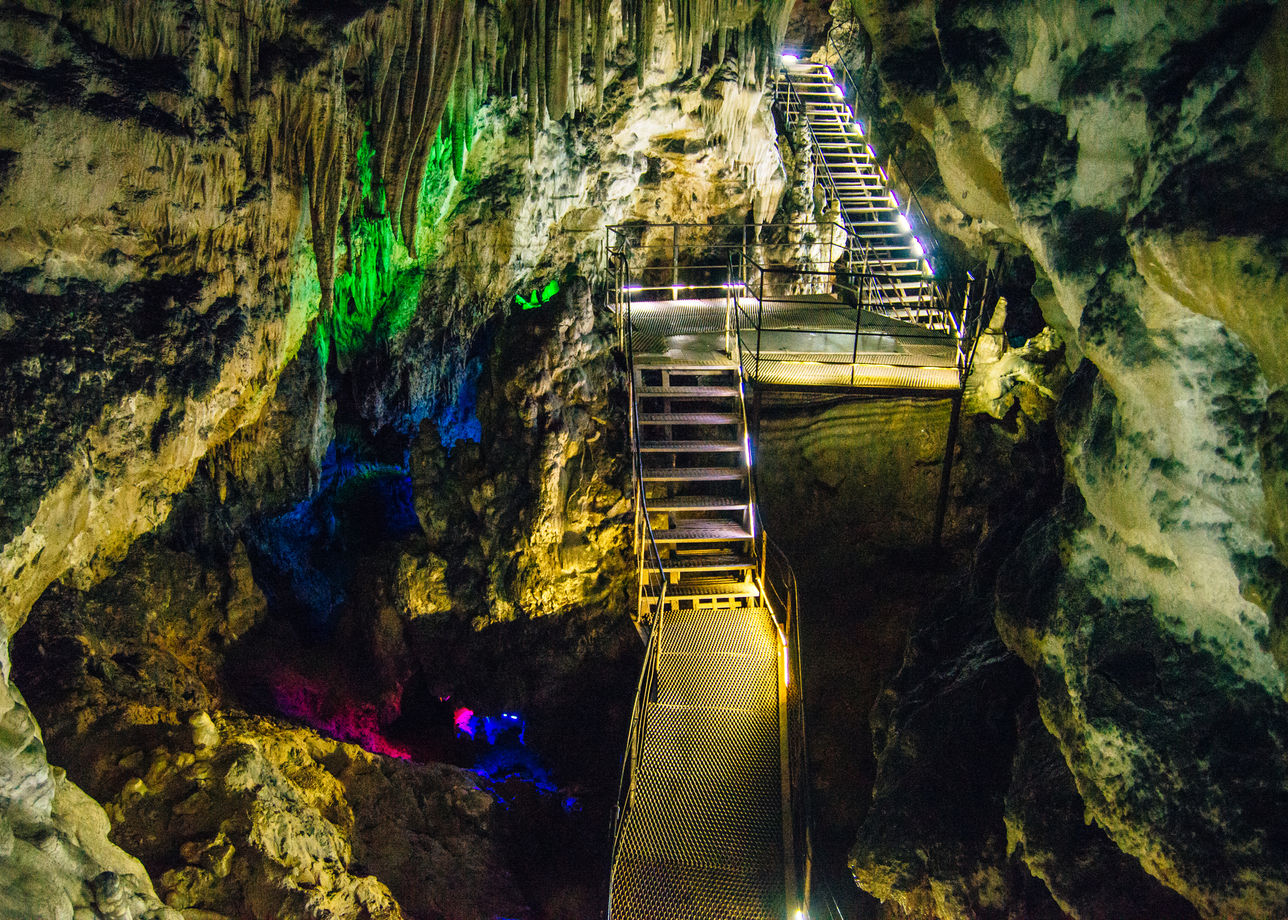 Одна из самых необычных пещер Кавказа