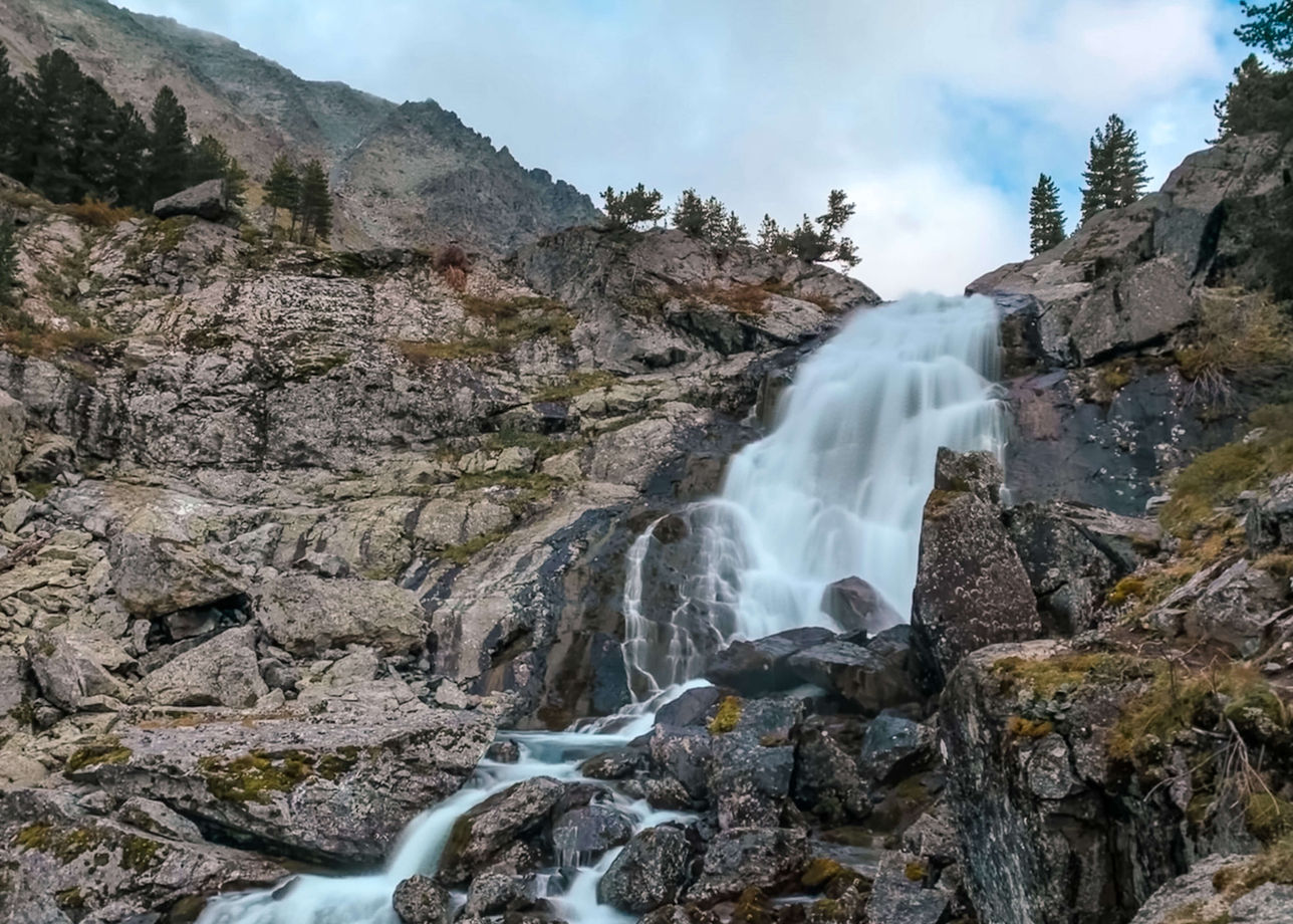 Один из красивейших водопадов Алтая