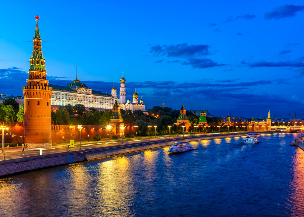 Пятница. Вечерняя экскурсия «Огни Москвы». Речная прогулка