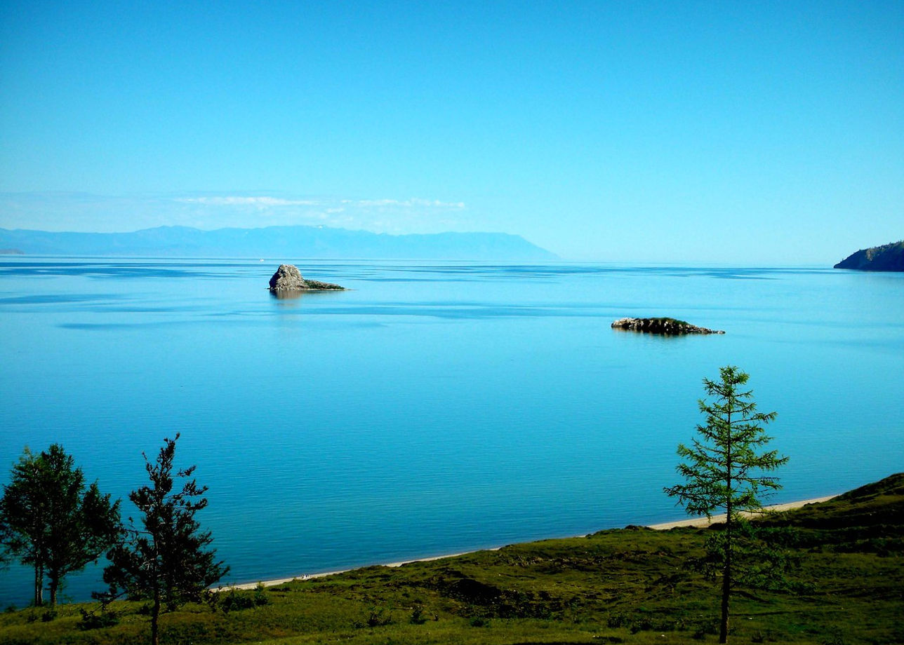 Озеро байкал фото. Озеро Нурское Ольхон. Остров Харанцы на Байкале. Ушканьи острова на Байкале. Тажеранские степи Байкал.