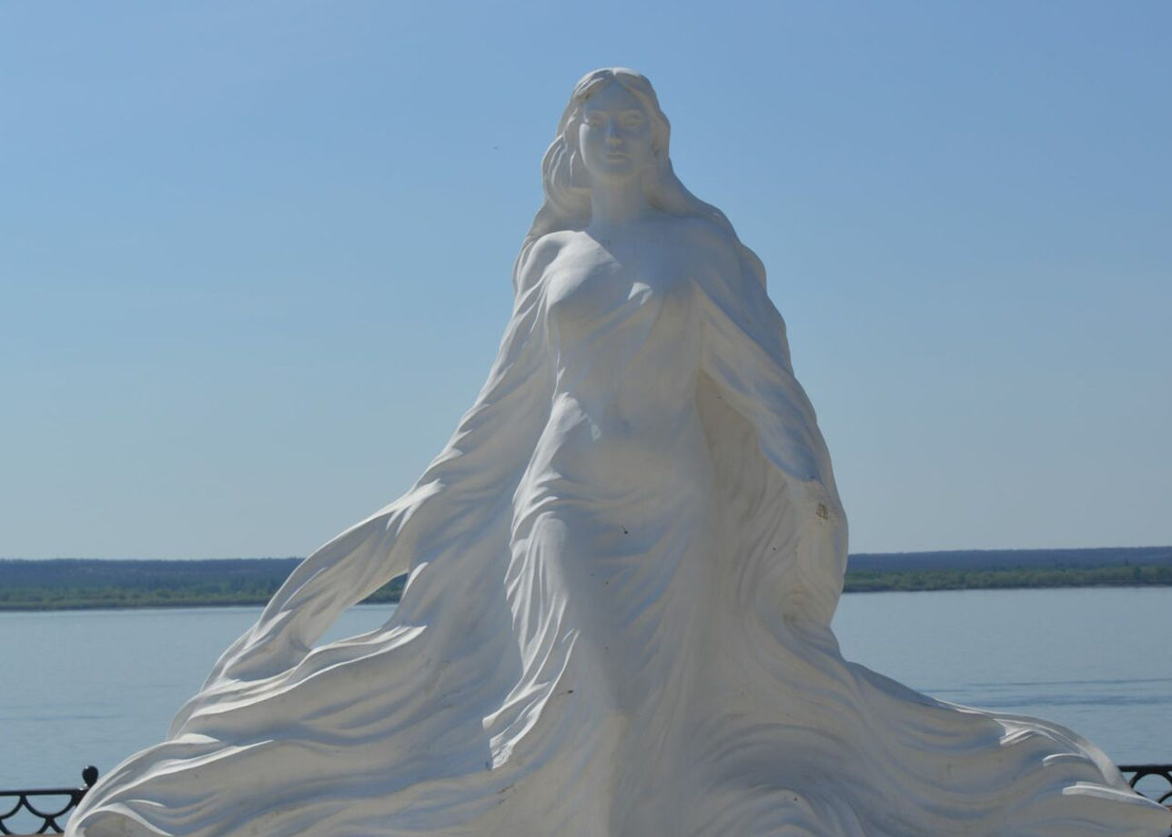 Скульптура реке лене в якутии