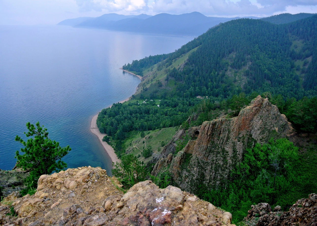 По берегу Байкала пешком