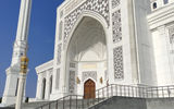 Кезеной-Ам, Хой и мечеть «Гордость мусульман»