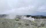 Фумарольное поле вулкана Менделеева. Термальные вулканические источники вулкана Менделеева