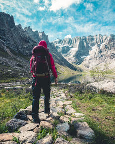 Безопасность в горах: Как себя вести и что нужно знать перед походом в горы