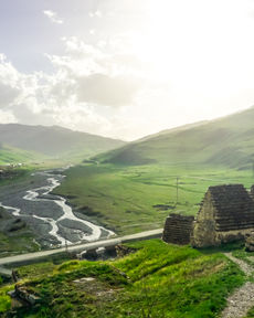 Вебинар «Северная Осетия — недооценённая жемчужина Кавказа. Знаменитые пироги, ущелья, башни и «города мёртвых»