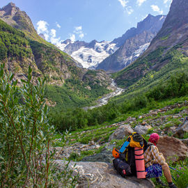 Альпийские дали Домбая: путешествие в мир высокогорных приключений