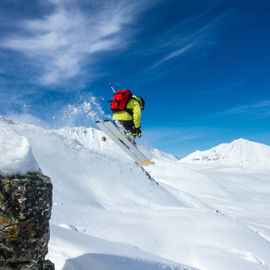 Гостеприимная Камчатка. Фрирайд со снегоходными забросками, ски-тур/бэккантри