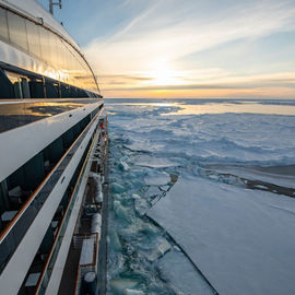 Круиз на Северный полюс на ледоколе класса люкс 