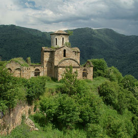 Архыз и Домбай: горные сокровища Кавказа