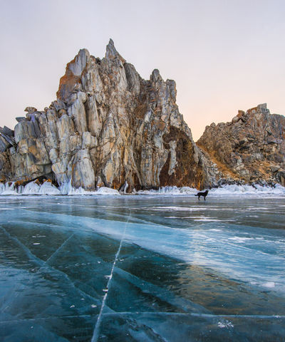 Скала Шаманка. Байкал