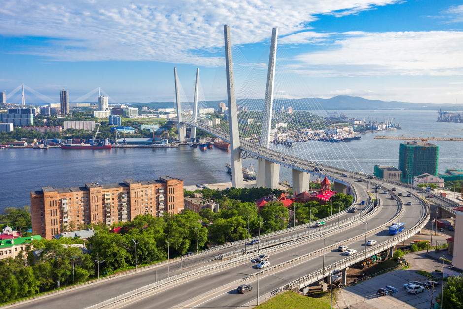Вид на мост Золотой (Владивосток)