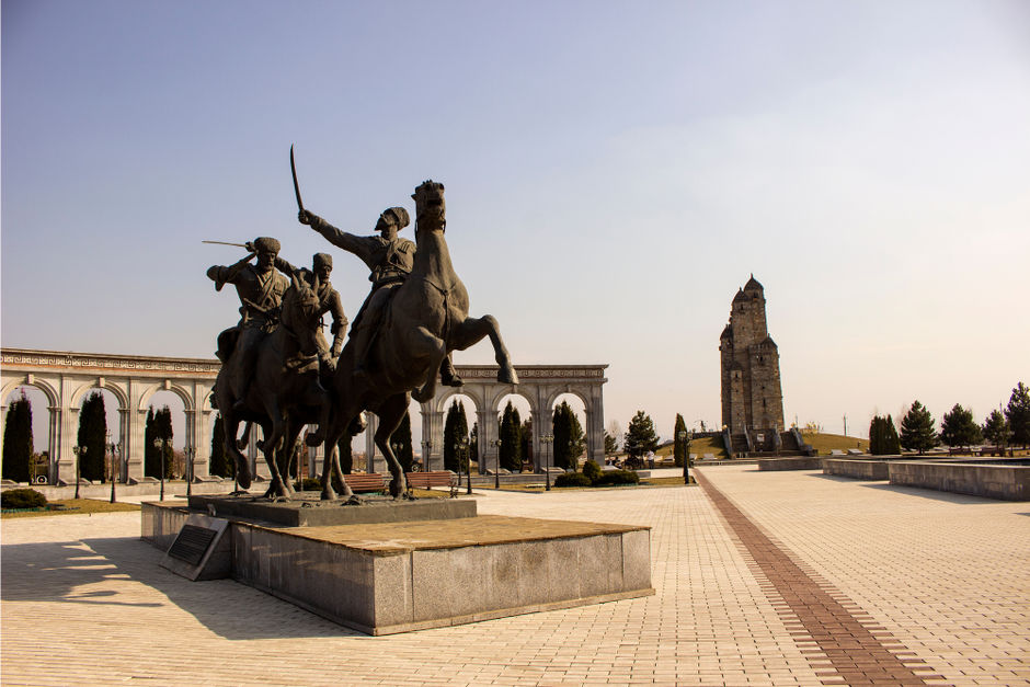 Памятник Ингушскому конному полку