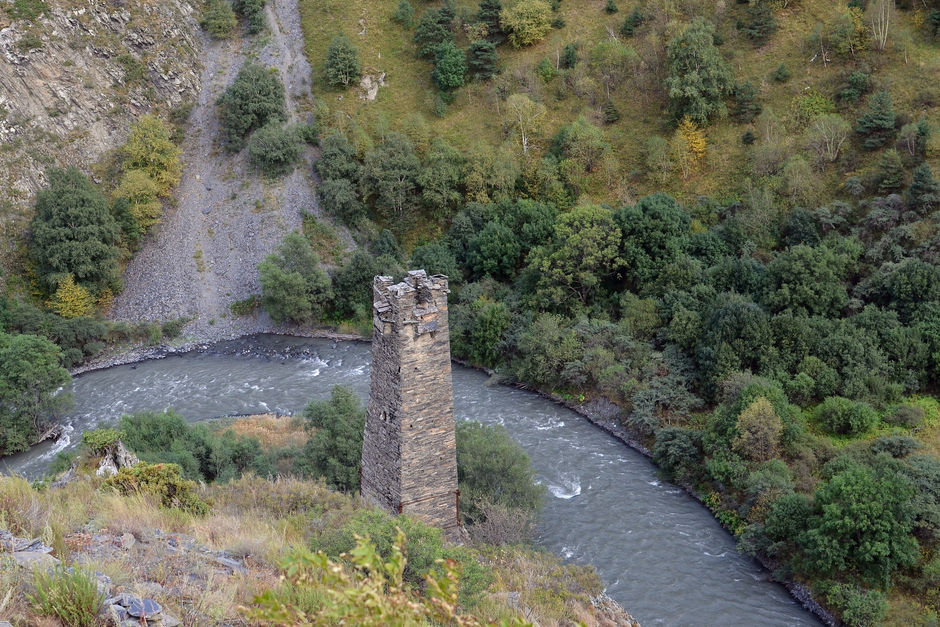 Сторожевая башня в Аргунском ущелье
