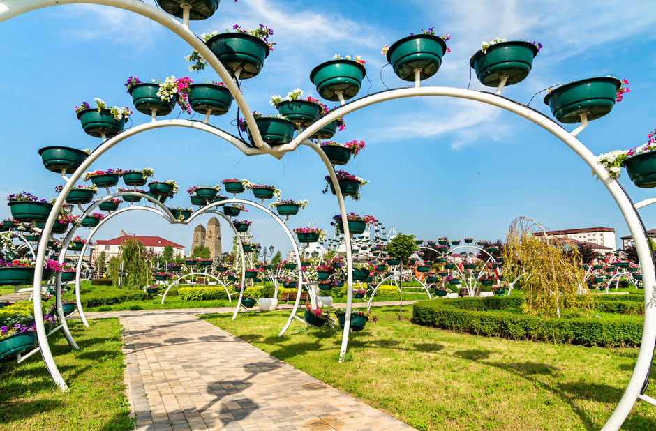 Цветочный парк в центре Грозного